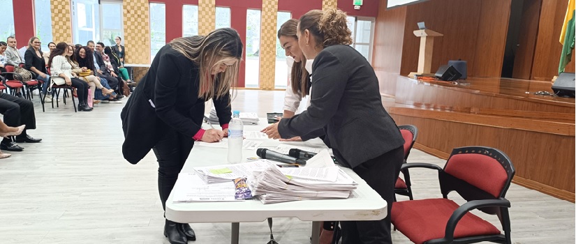 Nombramientos de docentes para las instituciones educativas de Caldas avanzan en un 98 %