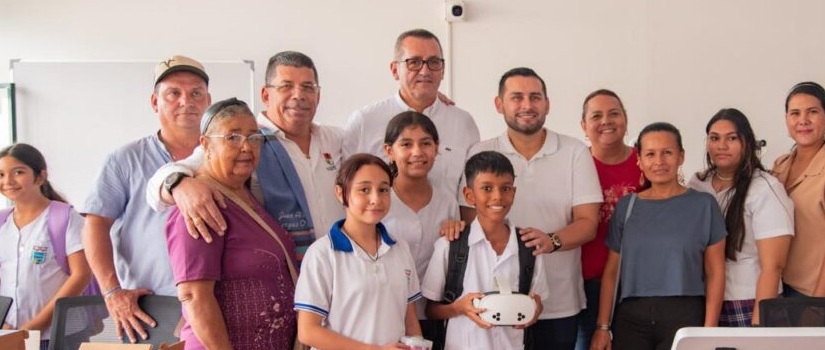 De manos del Gobierno de Caldas, Victoria recibió una Aula STEAM totalmente equipada para fortalecer la innovación y la calidad educativa